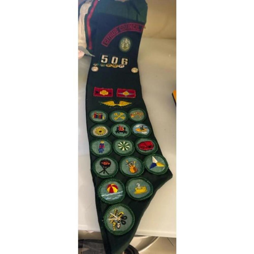 Vintage Girl Scout Sash Citrus Council Troop 506 w/ 20+ Badges Pins Lot estate